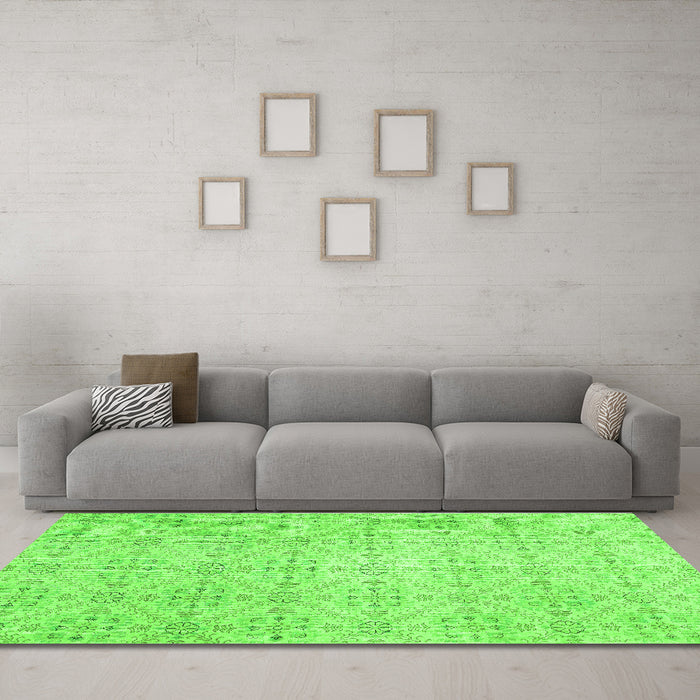 Machine Washable Abstract Green Contemporary Area Rugs in a Living Room,, wshcon494grn