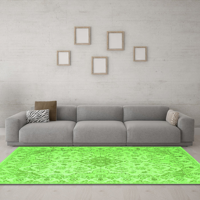 Machine Washable Abstract Green Contemporary Area Rugs in a Living Room,, wshcon499grn