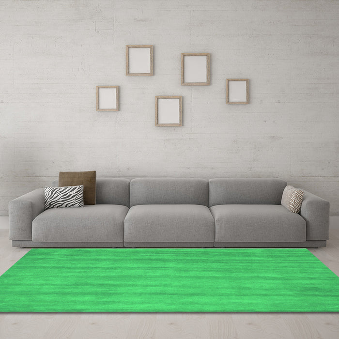 Machine Washable Abstract Green Contemporary Area Rugs in a Living Room,, wshcon4grn
