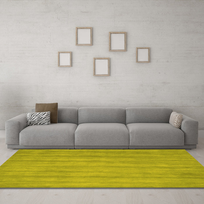Machine Washable Abstract Yellow Contemporary Rug in a Living Room, wshcon4yw