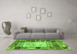 Machine Washable Patchwork Green Transitional Area Rugs in a Living Room,, wshcon501grn