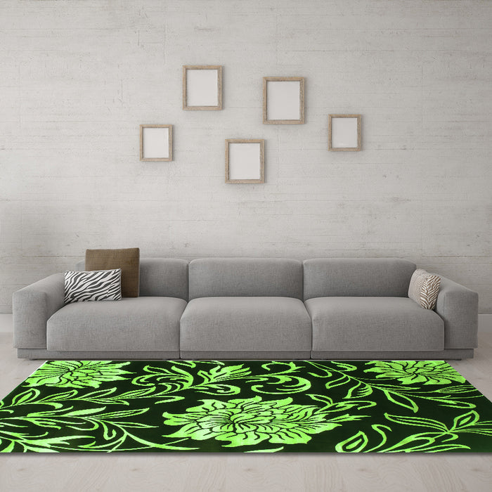 Machine Washable Abstract Green Contemporary Area Rugs in a Living Room,, wshcon502grn