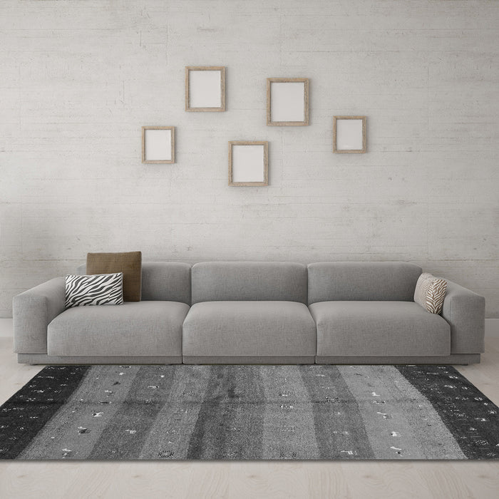 Machine Washable Abstract Gray Contemporary Rug in a Living Room,, wshcon506gry
