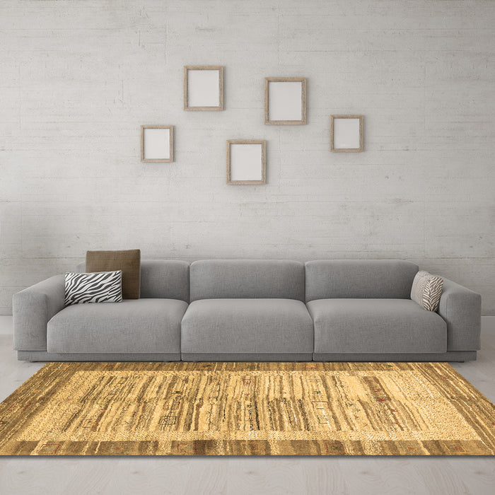 Machine Washable Abstract Brown Contemporary Rug in a Living Room,, wshcon508brn