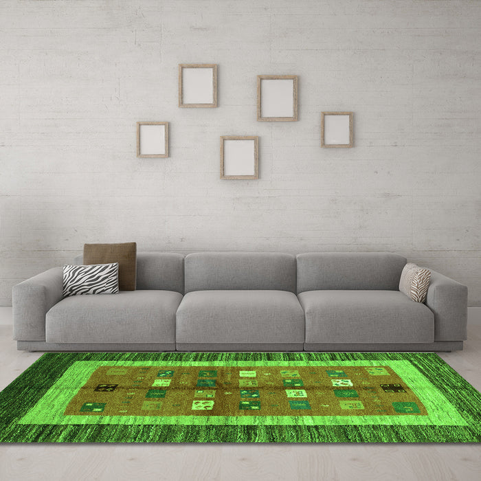 Machine Washable Abstract Green Contemporary Area Rugs in a Living Room,, wshcon509grn