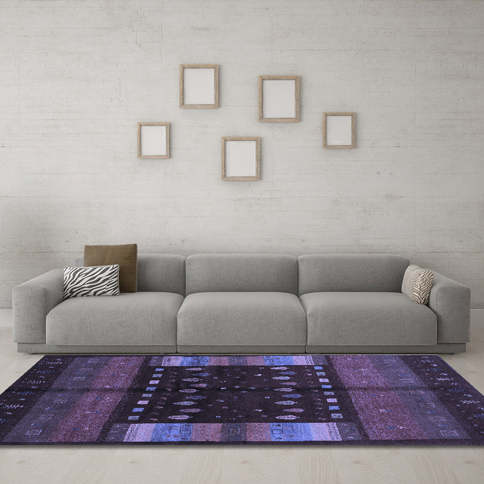 Machine Washable Oriental Blue Traditional Rug in a Living Room, wshcon512blu