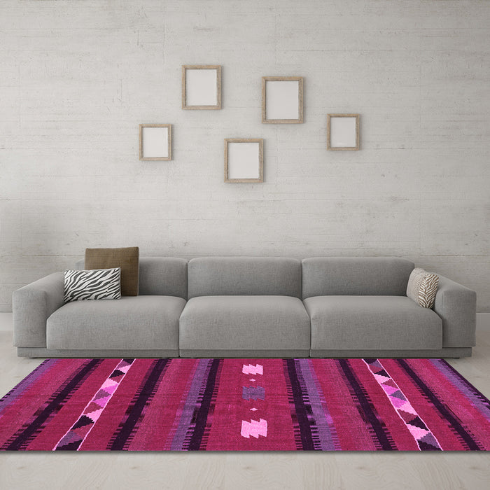 Machine Washable Oriental Pink Traditional Rug in a Living Room, wshcon513pnk