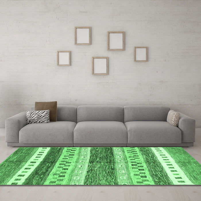 Machine Washable Abstract Emerald Green Contemporary Area Rugs in a Living Room,, wshcon514emgrn
