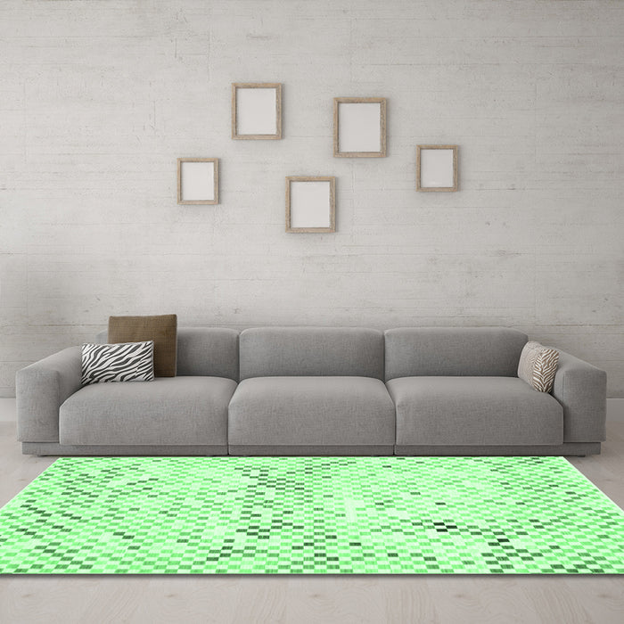 Machine Washable Abstract Emerald Green Contemporary Area Rugs in a Living Room,, wshcon515emgrn