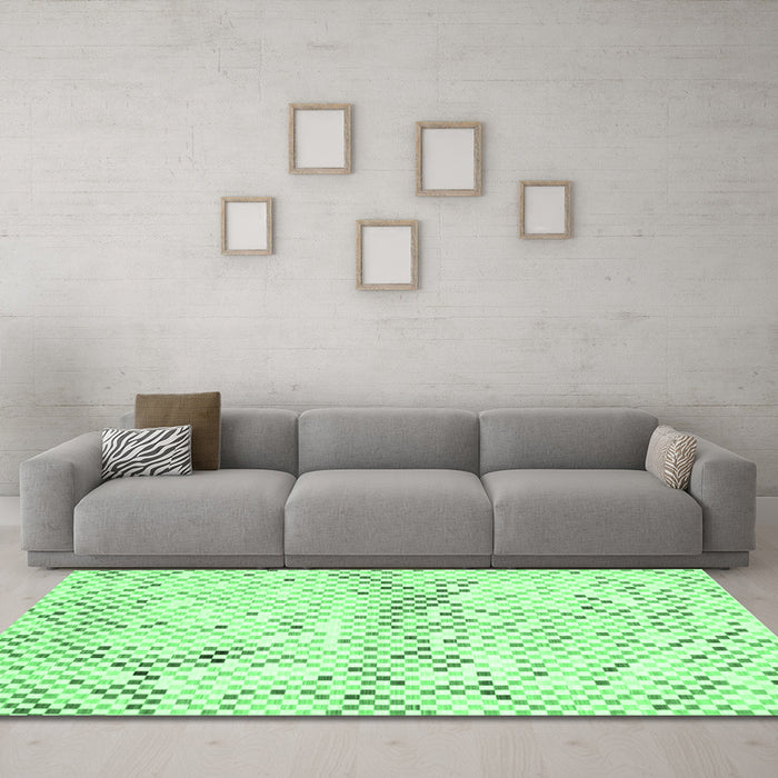 Machine Washable Abstract Emerald Green Contemporary Area Rugs in a Living Room,, wshcon516emgrn
