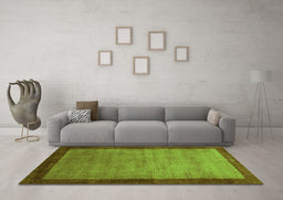 Machine Washable Abstract Green Contemporary Area Rugs in a Living Room,, wshcon518grn