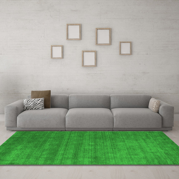 Machine Washable Abstract Green Contemporary Area Rugs in a Living Room,, wshcon51grn