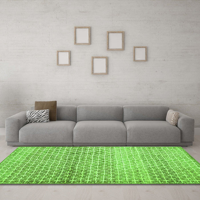 Machine Washable Abstract Green Contemporary Area Rugs in a Living Room,, wshcon525grn