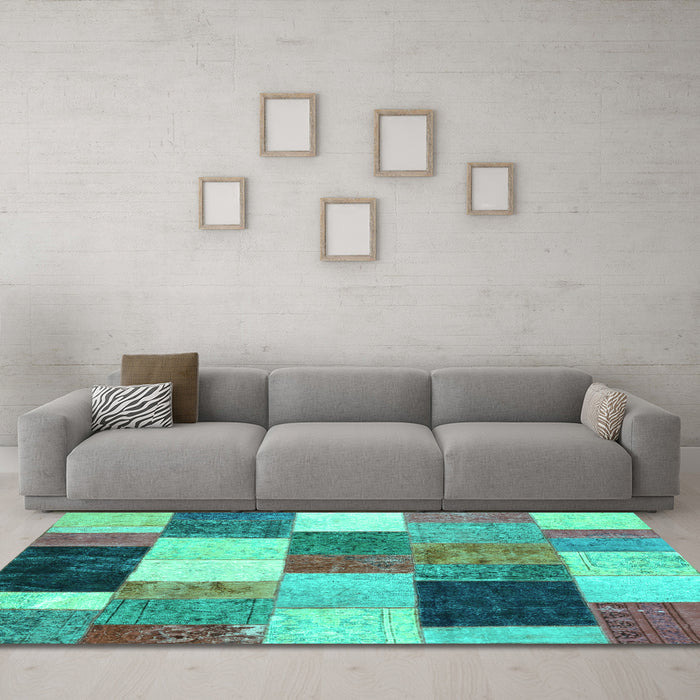 Machine Washable Patchwork Turquoise Transitional Area Rugs in a Living Room,, wshcon527turq