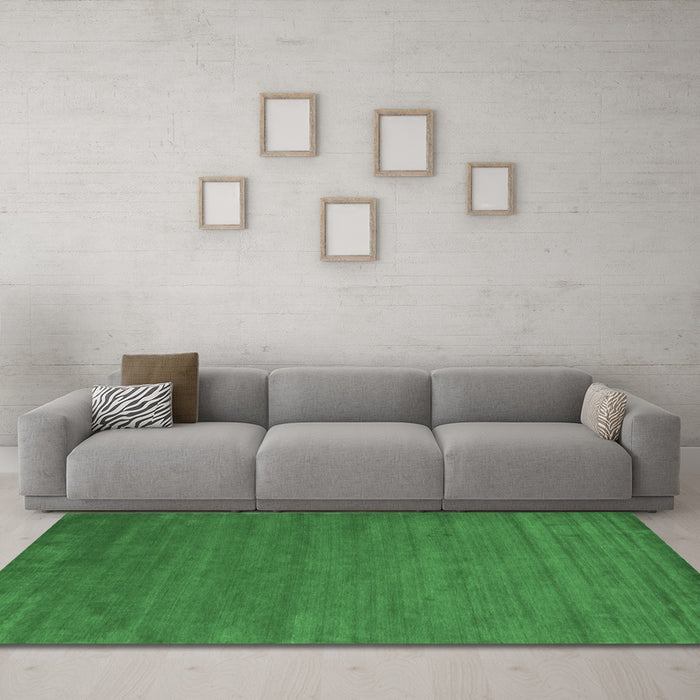 Machine Washable Abstract Emerald Green Contemporary Area Rugs in a Living Room,, wshcon52emgrn