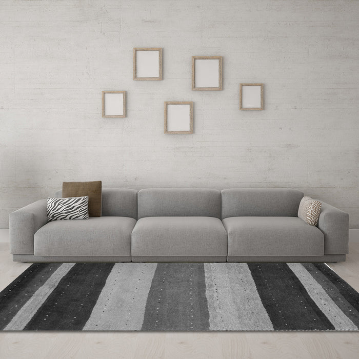 Machine Washable Abstract Gray Contemporary Rug in a Living Room,, wshcon530gry