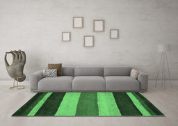 Machine Washable Abstract Emerald Green Contemporary Area Rugs in a Living Room,, wshcon530emgrn