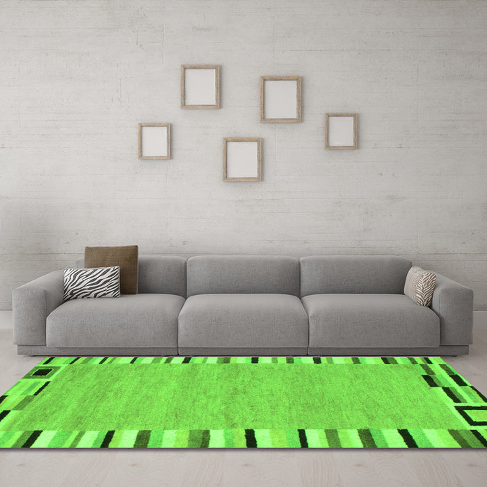 Machine Washable Abstract Green Contemporary Area Rugs in a Living Room,, wshcon532grn