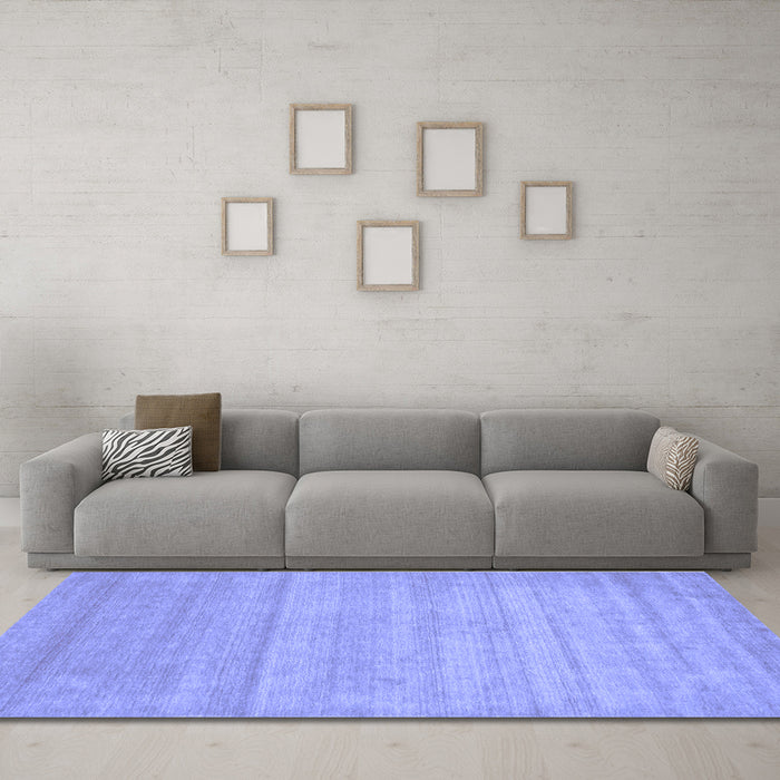 Machine Washable Abstract Blue Contemporary Rug in a Living Room, wshcon53blu
