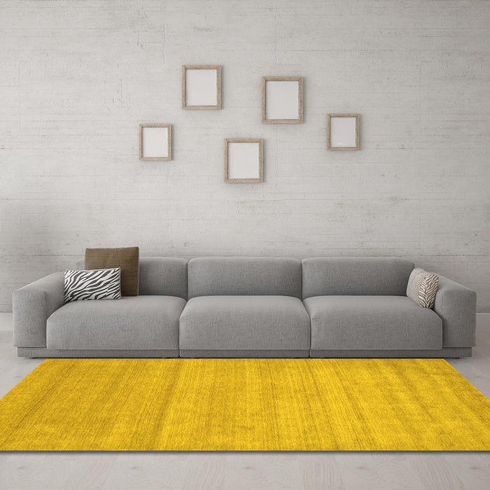 Machine Washable Abstract Yellow Contemporary Rug in a Living Room, wshcon53yw