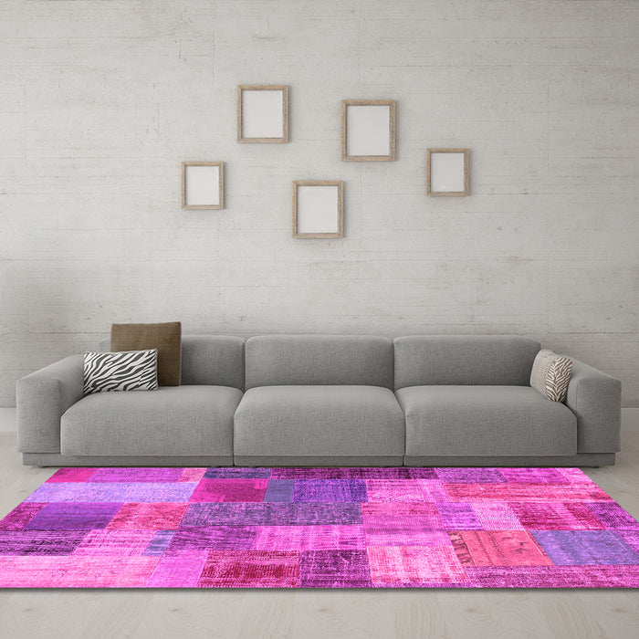 Machine Washable Patchwork Pink Transitional Rug in a Living Room, wshcon541pnk