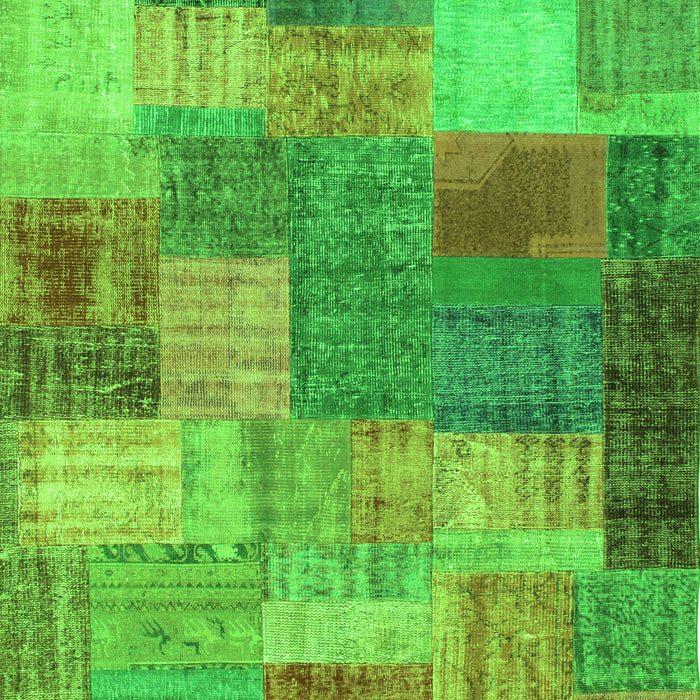 Serging Thickness of Machine Washable Patchwork Green Transitional Area Rugs, wshcon541grn