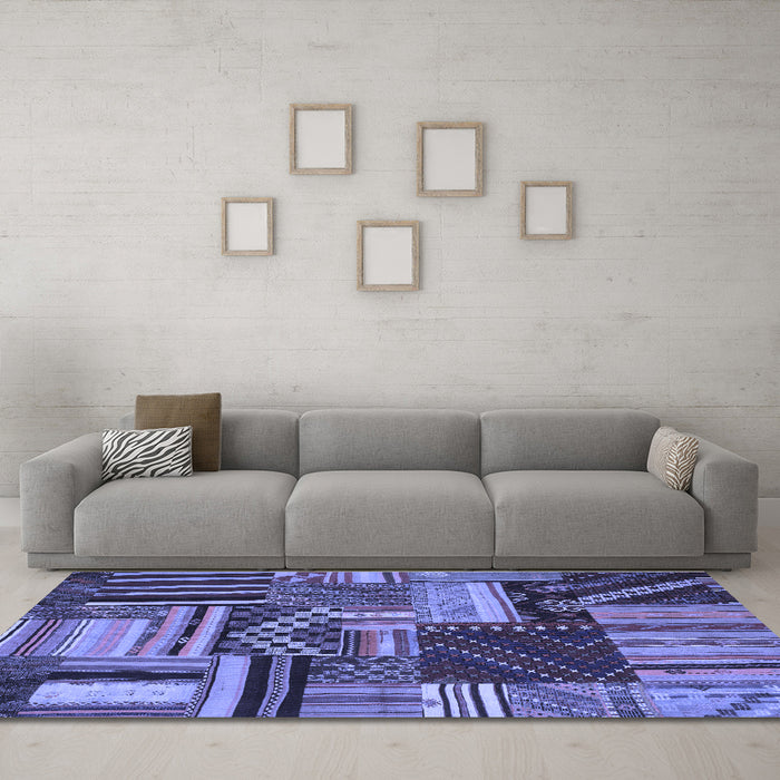 Machine Washable Patchwork Blue Transitional Rug in a Living Room, wshcon542blu