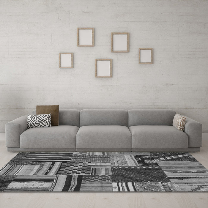 Machine Washable Patchwork Gray Transitional Rug in a Living Room,, wshcon542gry