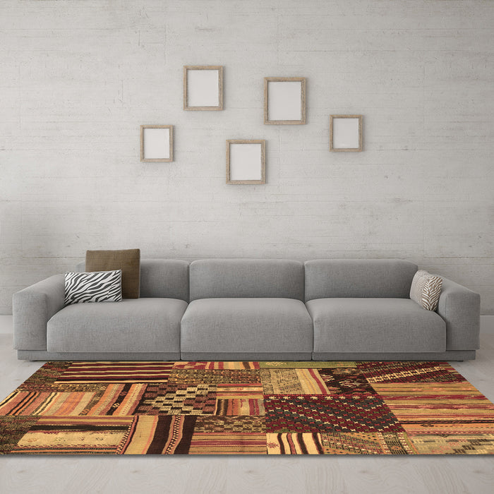 Machine Washable Patchwork Brown Transitional Rug in a Living Room,, wshcon542brn