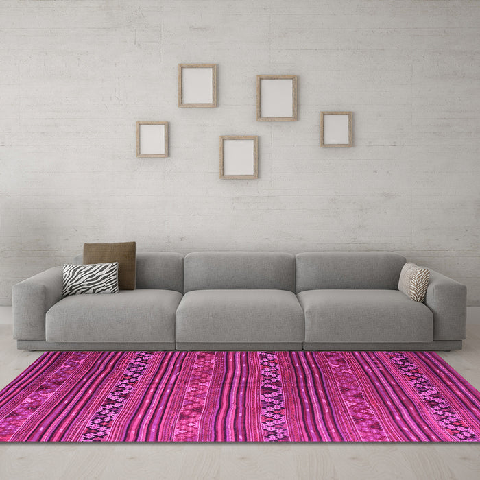 Machine Washable Oriental Pink Traditional Rug in a Living Room, wshcon543pnk