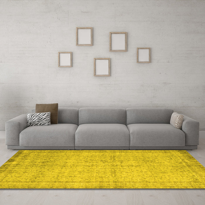 Machine Washable Abstract Yellow Contemporary Rug in a Living Room, wshcon546yw