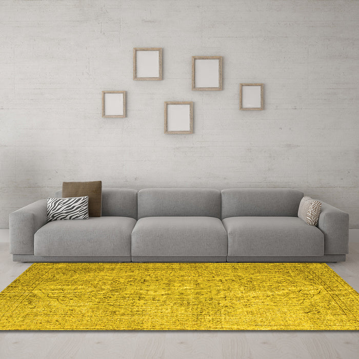 Machine Washable Abstract Yellow Contemporary Rug in a Living Room, wshcon547yw