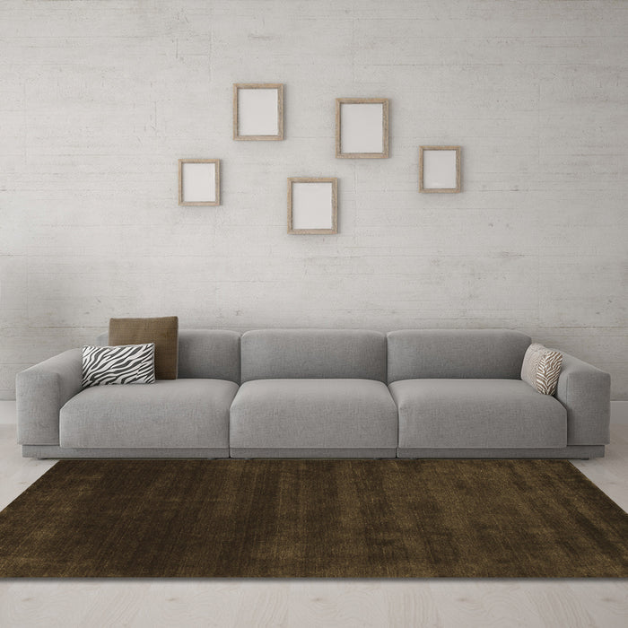 Machine Washable Abstract Brown Contemporary Rug in a Living Room,, wshcon54brn