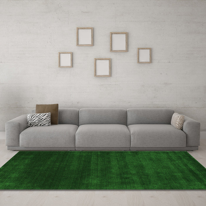 Machine Washable Abstract Green Contemporary Area Rugs in a Living Room,, wshcon54grn