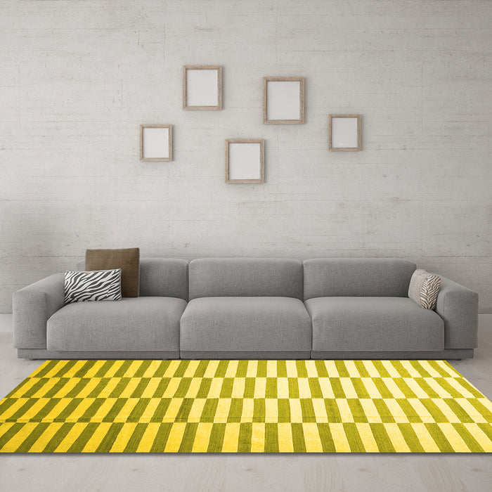Machine Washable Abstract Yellow Contemporary Rug in a Living Room, wshcon551yw