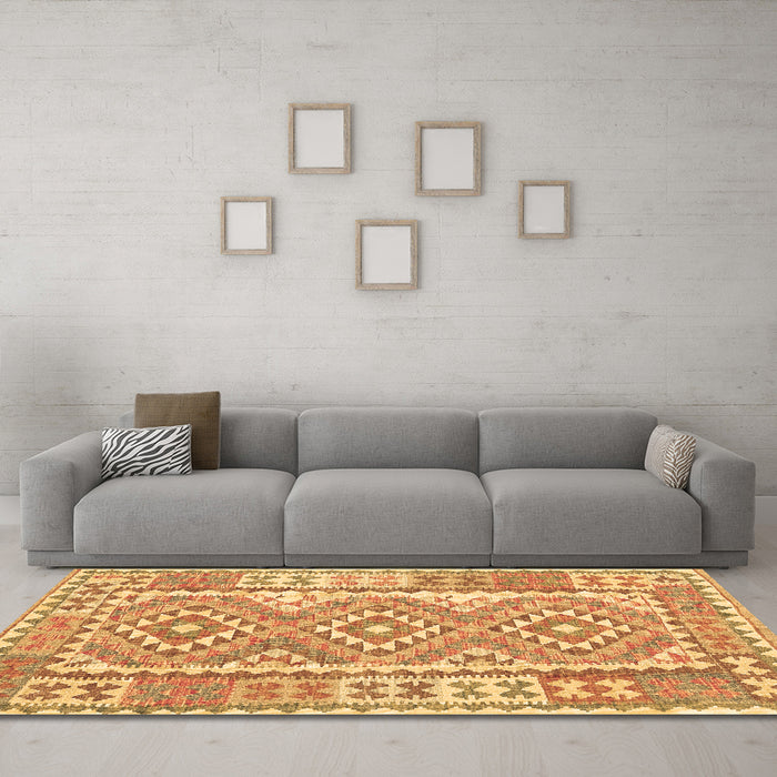 Machine Washable Oriental Brown Traditional Rug in a Living Room,, wshcon553brn