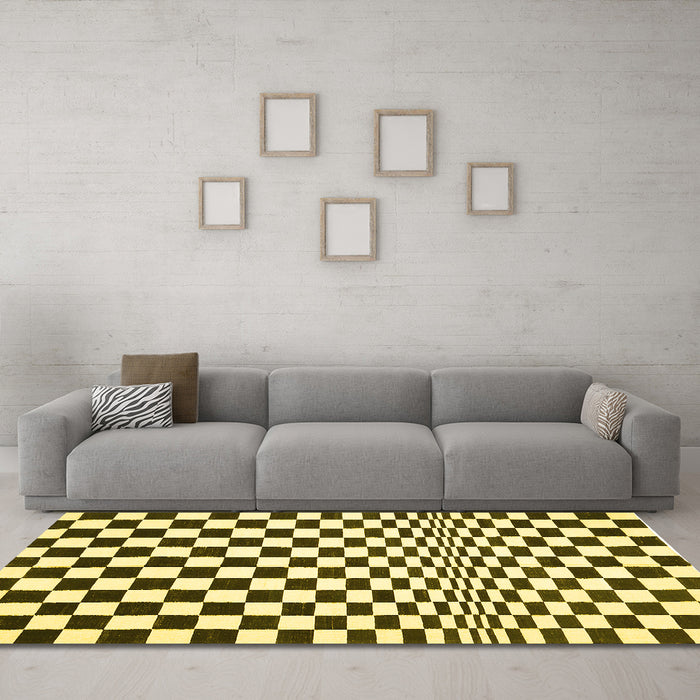 Machine Washable Checkered Yellow Modern Rug in a Living Room, wshcon554yw