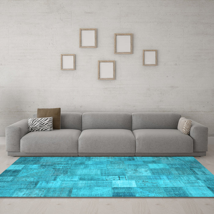 Machine Washable Patchwork Light Blue Transitional Rug in a Living Room, wshcon556lblu