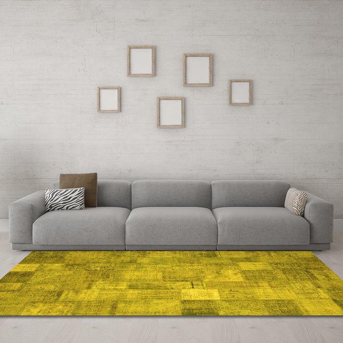Machine Washable Patchwork Yellow Transitional Rug in a Living Room, wshcon556yw