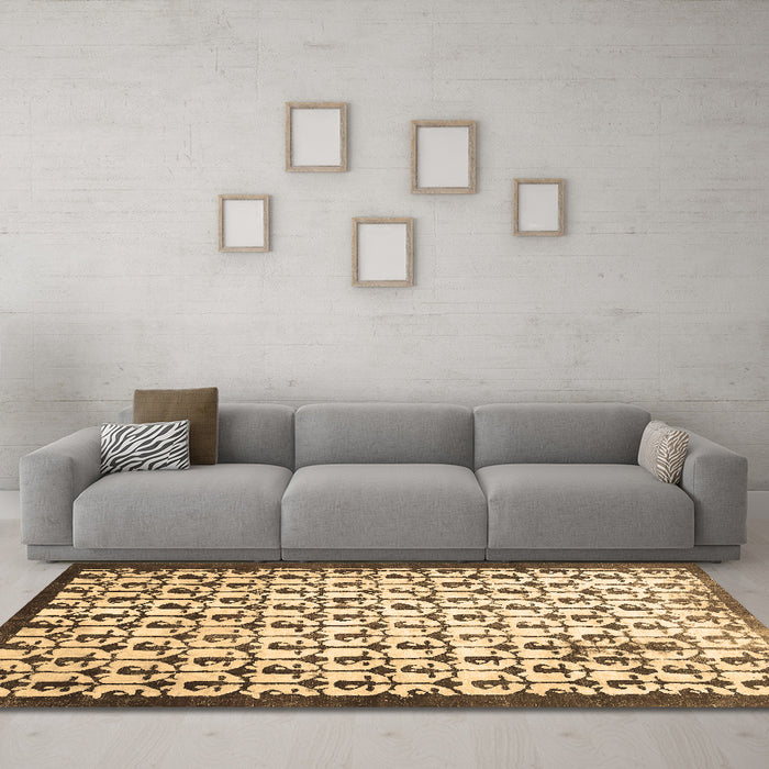 Machine Washable Abstract Brown Contemporary Rug in a Living Room,, wshcon557brn