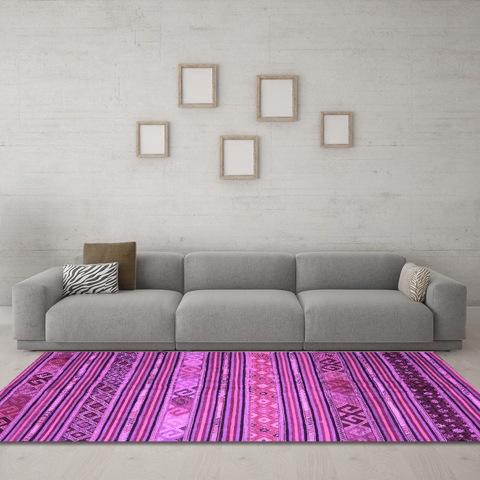 Machine Washable Oriental Purple Traditional Area Rugs in a Living Room, wshcon558pur