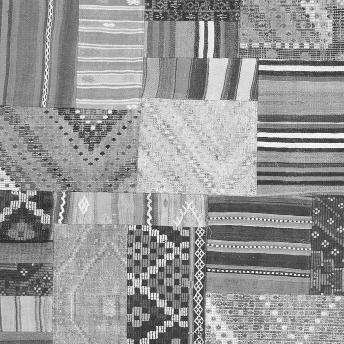 Serging Thickness of Machine Washable Patchwork Gray Transitional Rug, wshcon560gry