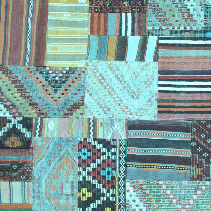 Machine Washable Patchwork Light Blue Transitional Rug, wshcon560lblu