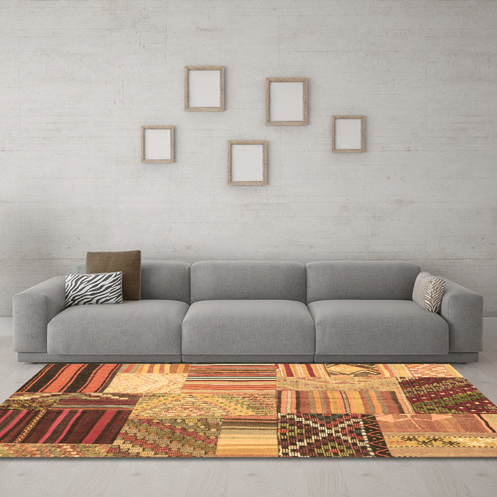 Machine Washable Patchwork Brown Transitional Rug in a Living Room,, wshcon561brn