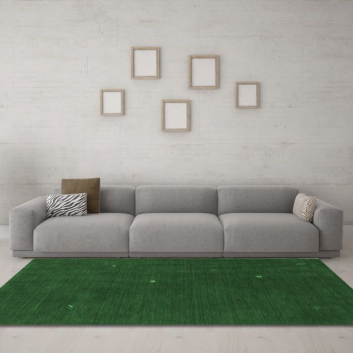 Machine Washable Abstract Emerald Green Contemporary Area Rugs in a Living Room,, wshcon567emgrn