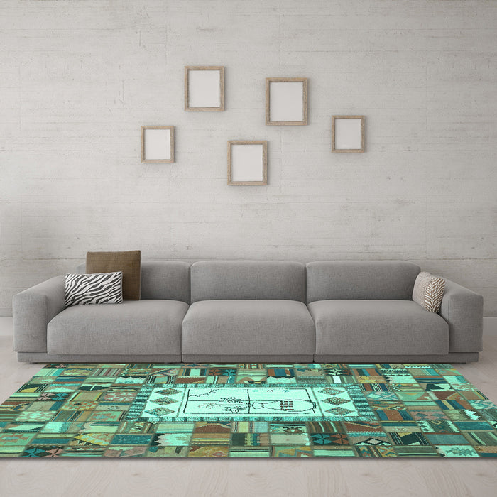 Machine Washable Oriental Turquoise Traditional Area Rugs in a Living Room,, wshcon572turq