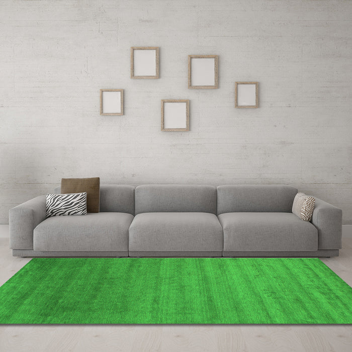 Machine Washable Abstract Green Contemporary Area Rugs in a Living Room,, wshcon578grn