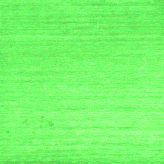 Serging Thickness of Solid Green Modern Rug, con582grn