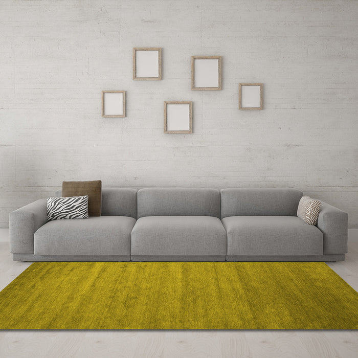 Machine Washable Abstract Yellow Contemporary Rug in a Living Room, wshcon588yw