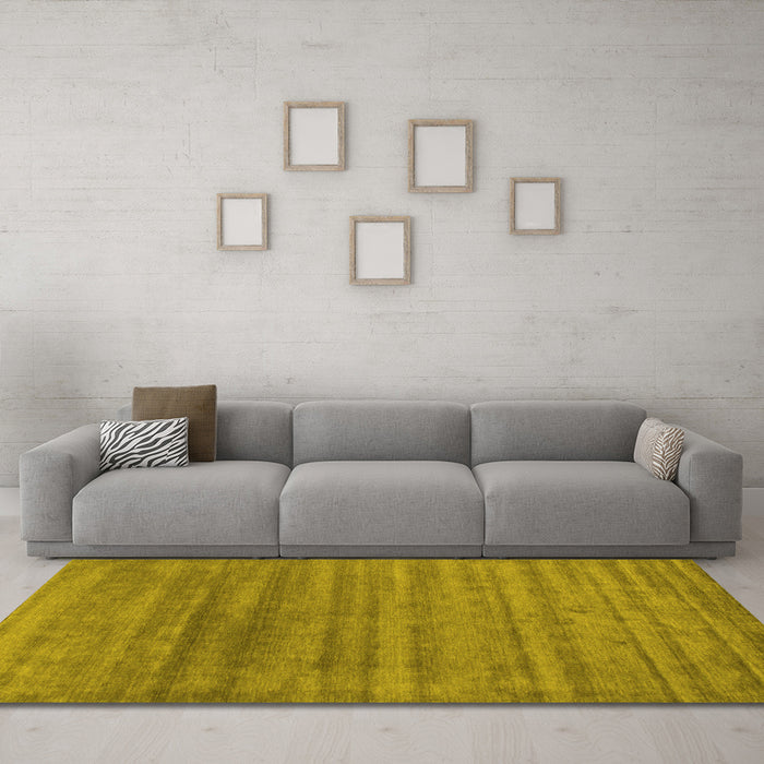 Machine Washable Abstract Yellow Contemporary Rug in a Living Room, wshcon589yw